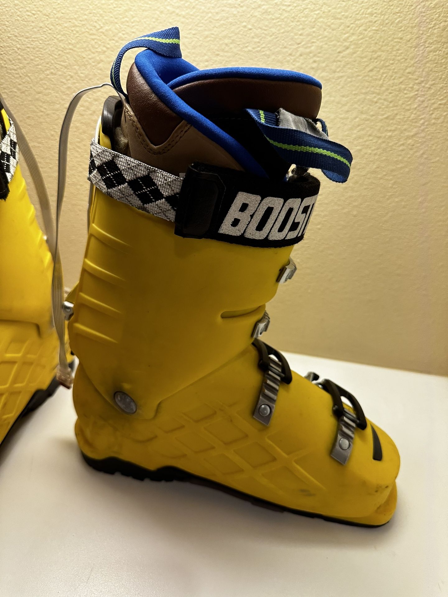 Rossignol All Track 130 Ski Boot with Zip Fit Liners, Superfeet