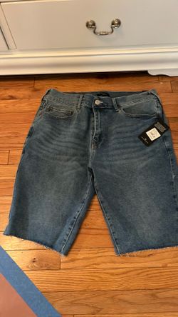 36 waist True Religion Jean shorts