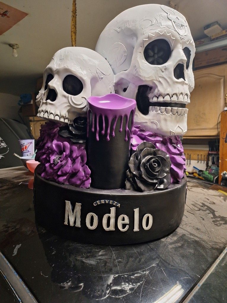 Modelo Beer Sign