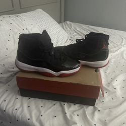Jordan 11 Retro Breads