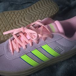 Adidas Sneakers 