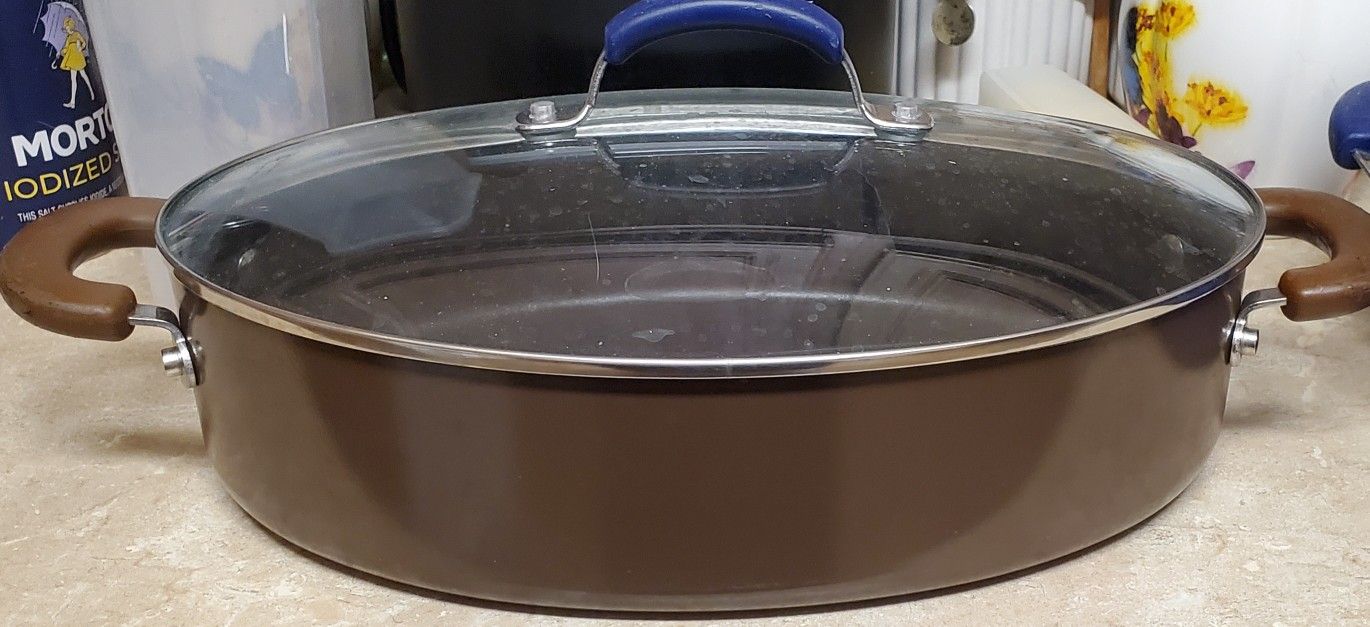 BROWN COOKING POT