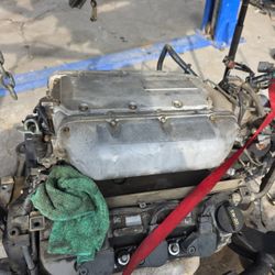 Intake from a 2003 Honda Odyssey – fits 2002-2004 Odyssey, 2001-2002 Acura MDX, 2003-2004 Honda Pilot. Pulled from a running van, tested good!"