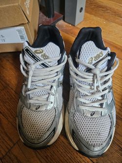 {Worn a few times} Sz 8.5 asics gel 1130 white READ DESCRIPTION