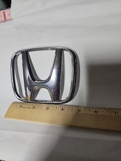 08-15 Honda Accord/Sedan front emblem
