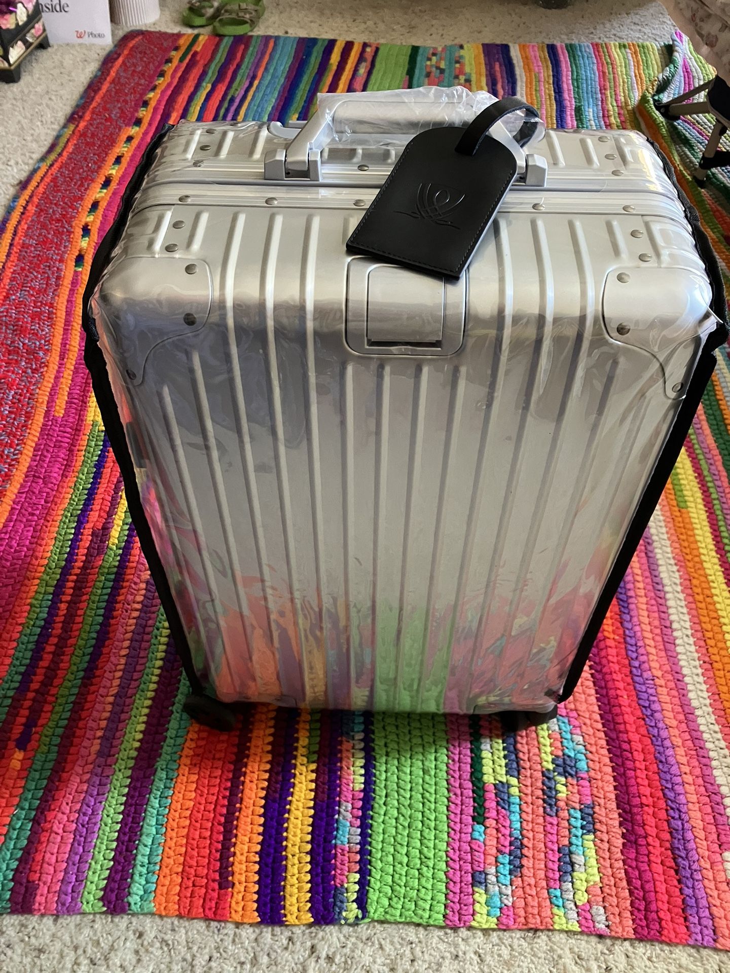NEW CARRY ON LUGGAGE SUITCASE EXCLUSIVE MADE For WYNN HOTEL & CASINO LAS VEGAS W/ TRAVEL SENTRY LOCK - 20" ‼️ Price Is FIRM ‼️
