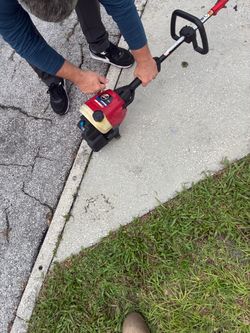 Gas weedwacker