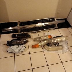 Chevy Tahoe Front Grill And Front Lights