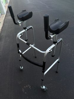 Stand up walker