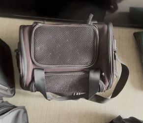 Pet carrier. Used once