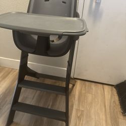 4 moms High chair With OBO