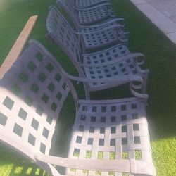 5 Chairs 