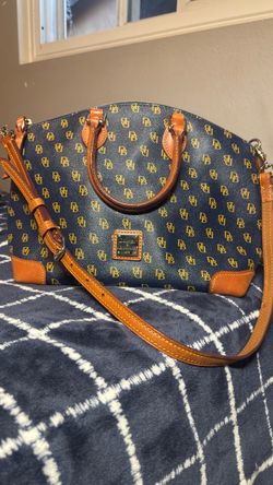 Dooney & Bourke bag