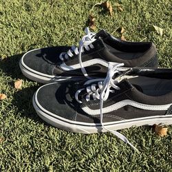 Vans Old Skool skate shoes