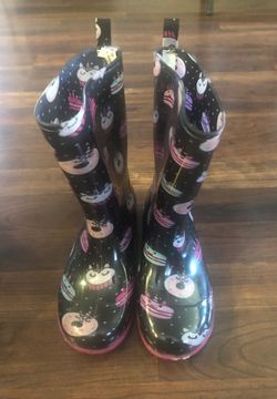 Water boots