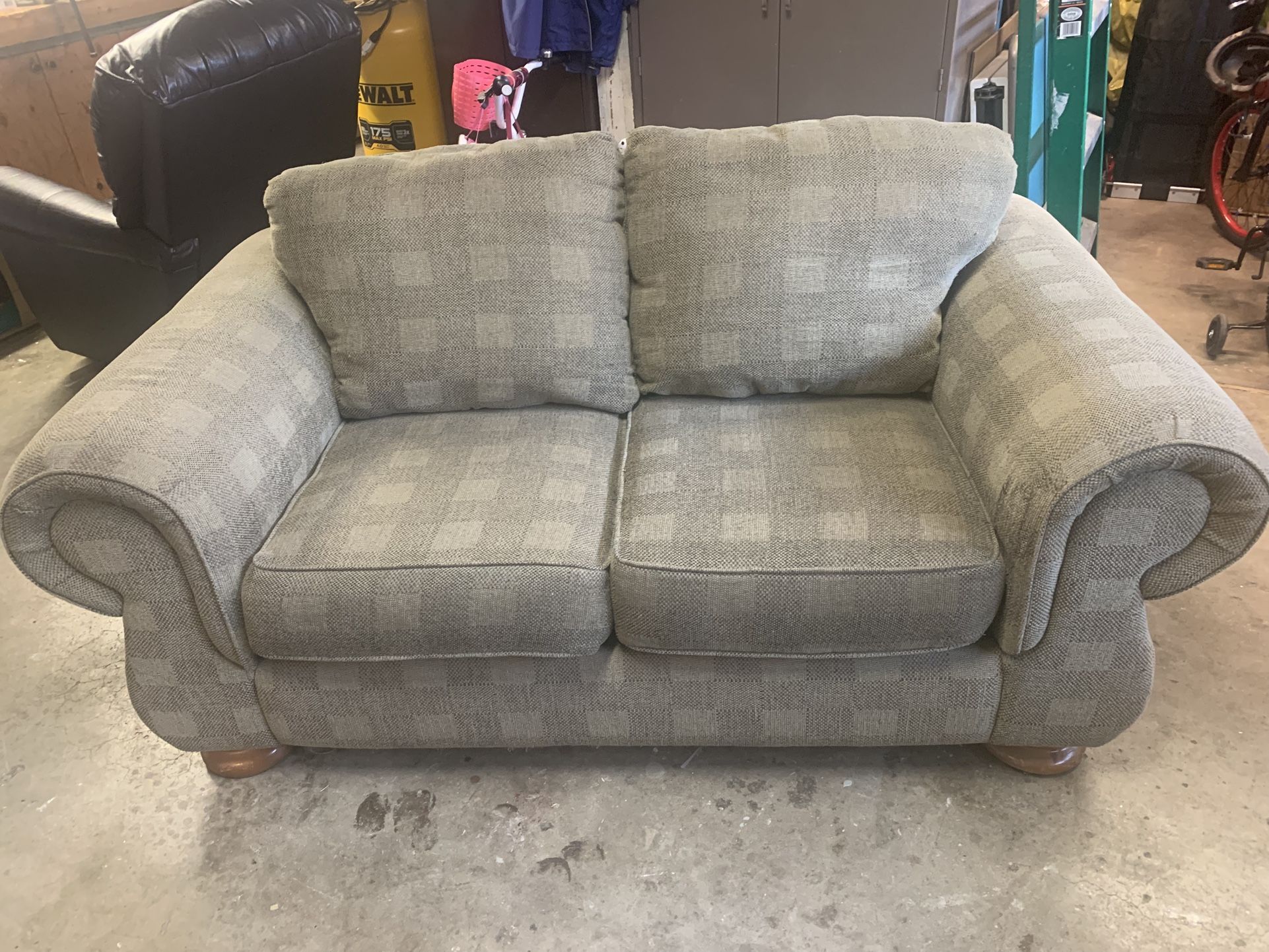 Free Love Seat