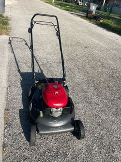Honda lawn mower self propelled works perfect for your business commercial