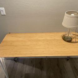 Excellent  Condition  Desk And Lamp