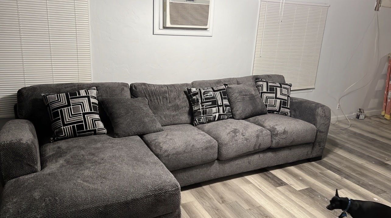 Large Sectional L Shaped Couch 