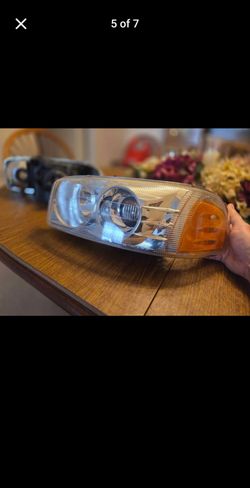 05 gmc yukon Denali oem projector headlights