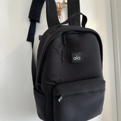 Alo Yoga Stow Backpack – Black