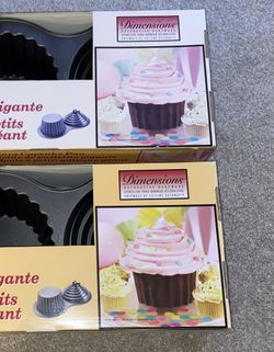 New Wilton Giant Cupcake Pan Cake Bake Kitchen Mold Party Event