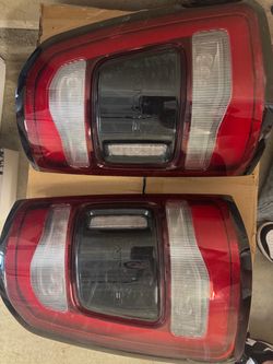 2019 ram 1500 taillights