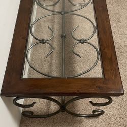 Stunning Coffee Table - Negotiable 