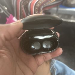 Headphones 