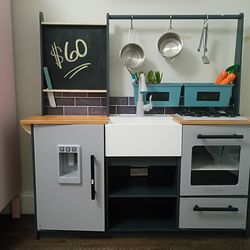 Play kitchen