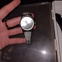 Brand New Silver Elastic Luxury Watch (Men)