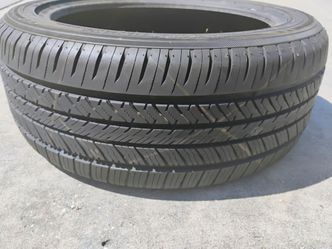 One like new Yokohama 235/45/18 235/45/R18 tire