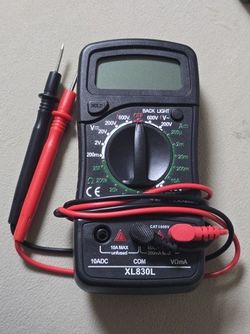 Digital Voltmeter Multimeter Reader