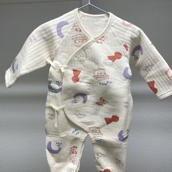 Brand new baby’s cotton bodysuit without feet for Autumn and winter (3-6 months)