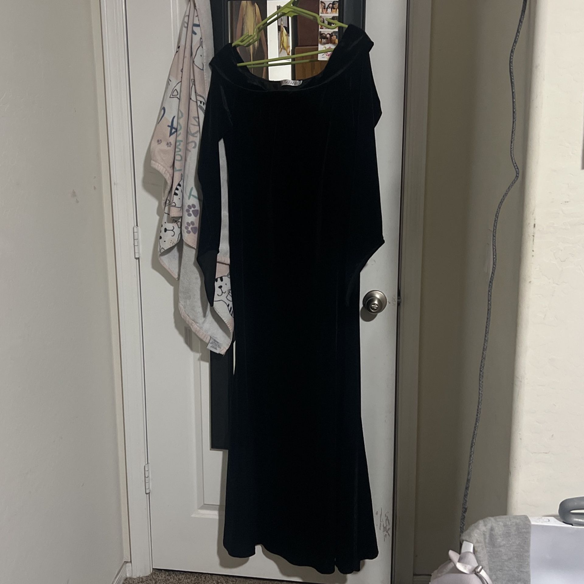 Mortica Adam’s Halloween Costume 