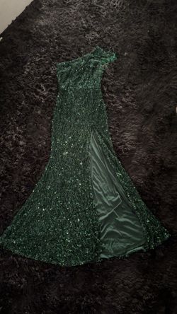 Emerald Green Sequin One-Shoulder Gown(fashion nova)