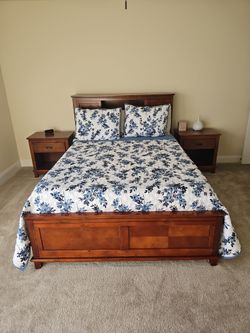 Full Bed Frame + 2 Nightstands – Bedroom Set