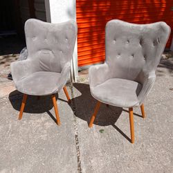 ** BEAUTIFUL GRAY VELVET TUFTED ACCENT CHAIRS 