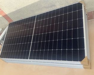 Price for each.Brand New BYD 580W High-Efficiency Monocrystalline Solar Panel – Model BYD580NLBK-36 Never installed • Factory fresh • Premium BYD qual
