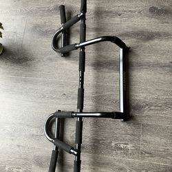 Pull Up Bar