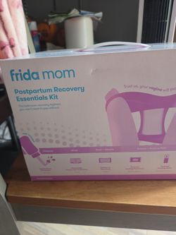 Frida mom Postpartum kit