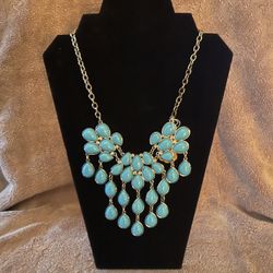 Necklace cascading Howlite gemstone necklace