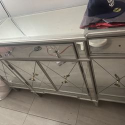 Mirrored 