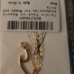 Tgirls Dainty Ocean Wave Pendant Necklace Geometric Necklaces Short Gold Necklaces for Women and Girls (Gold)