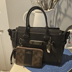 Coach Bag With Free Wristlet Wallet 