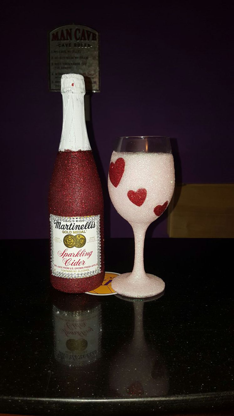Valentines Day / Birthday Party/ Wedding. Blinged like a King! 1 Large Wine Glass and a Cider Bottle