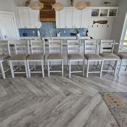 8 Dinning Table Chairs