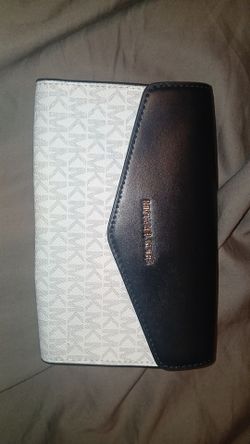 Michael Kors Clutch