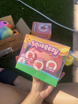 Peach Squeeezy Squishy Toy