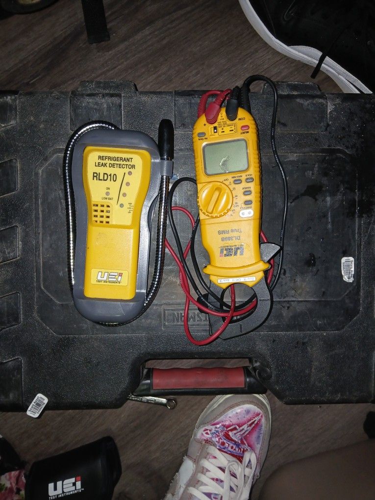 REFRIGERANT LEAK DETECTOR RLD10 & UEI TEST INSTRUMENTS DL389B TRUE RMS